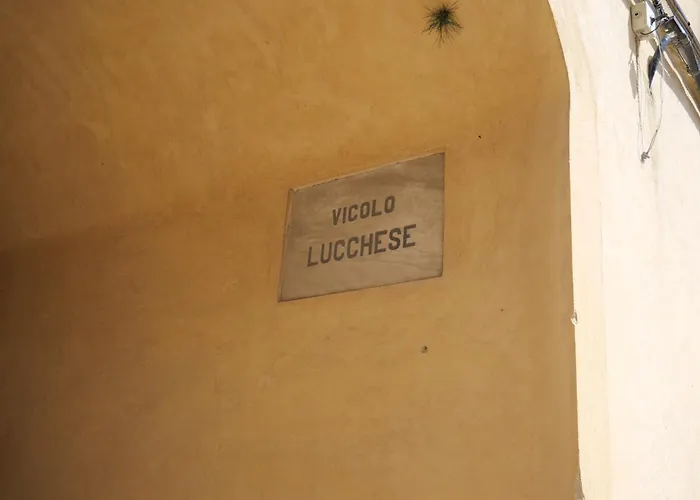 Lucchese Bed & Breakfast *